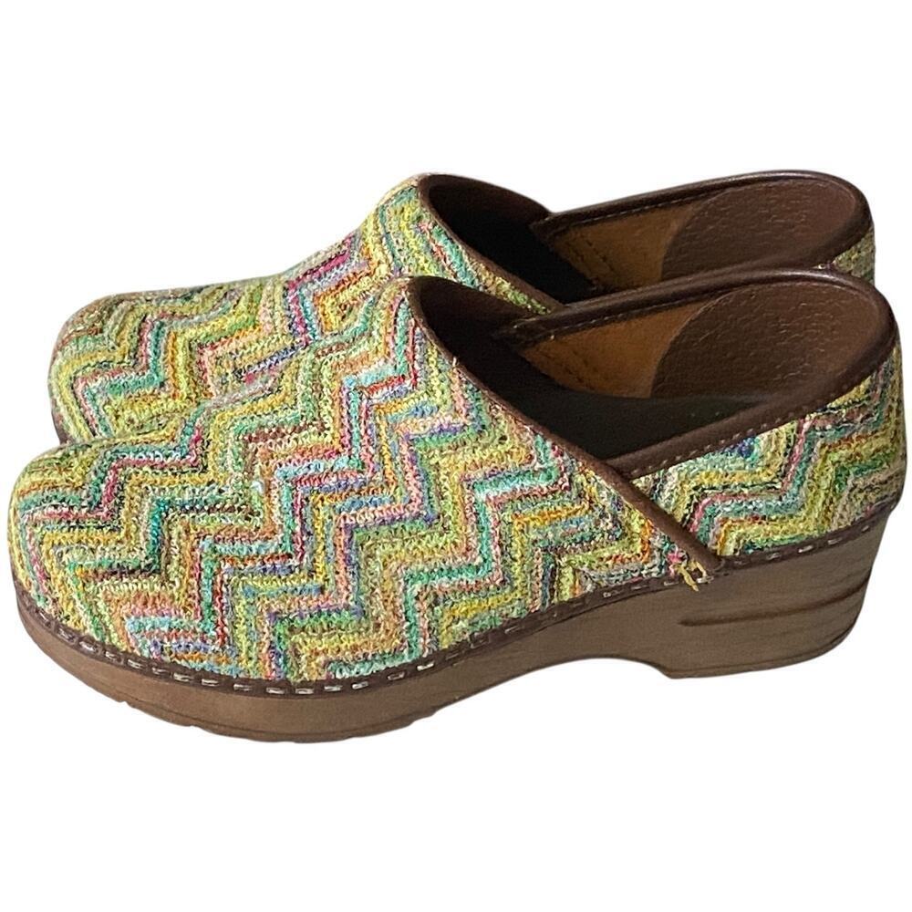 Sanita Clogs Womens Colorful Zig Leather Slip-Ons Size EU 35 US4 Nurse Shoes - Picture 5 of 11